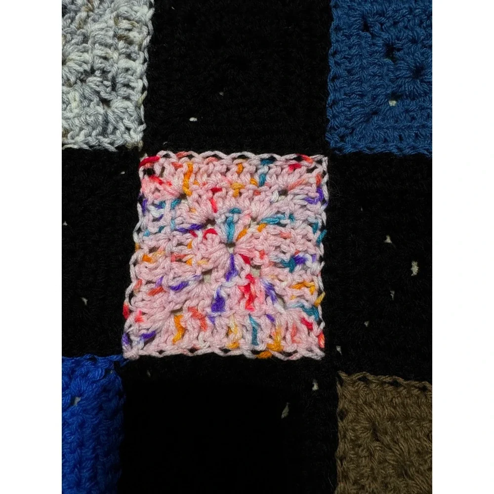 Roseanne Show 80x48 Granny Square Crochet Afghan Blanket MultiColor Squares Boho